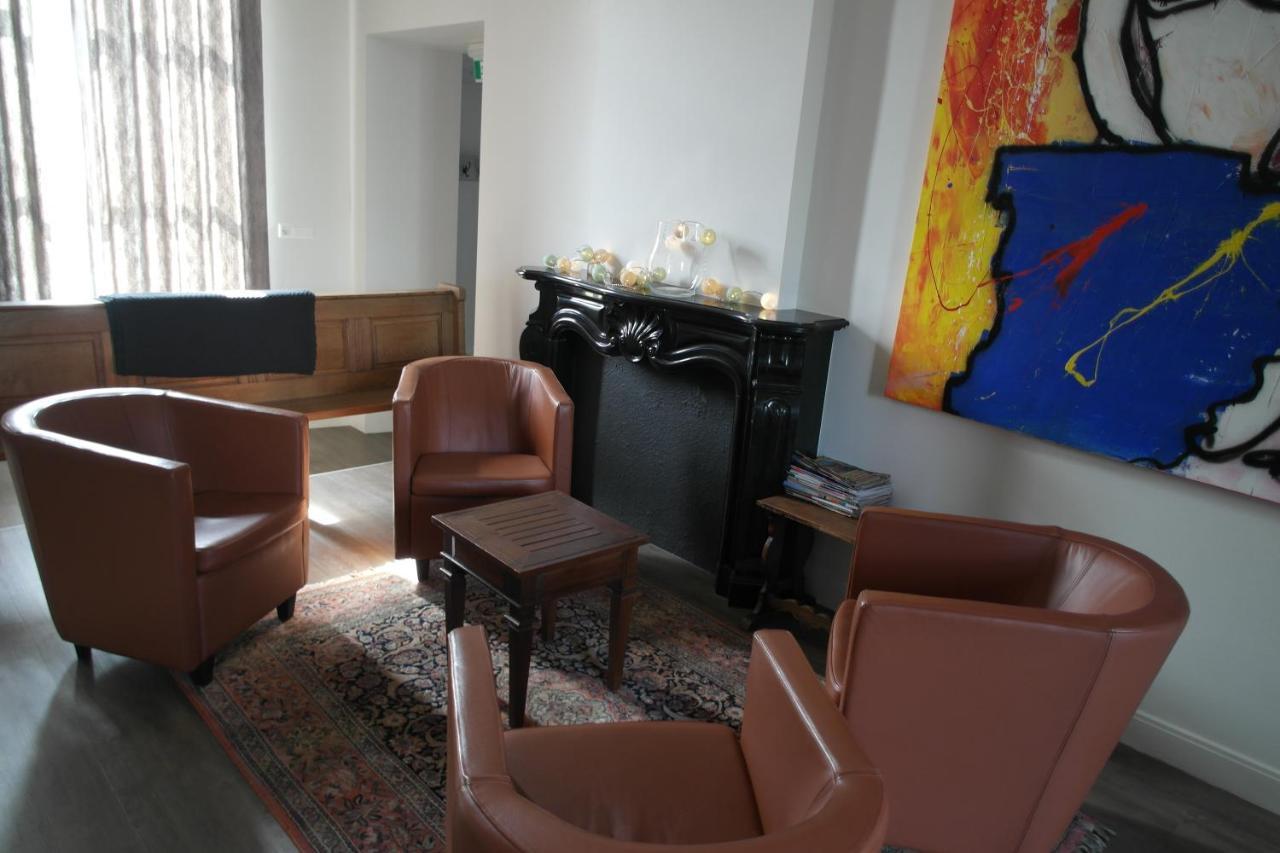 B&B Groepsaccommodatie De Pastorie Lage Mierde Экстерьер фото