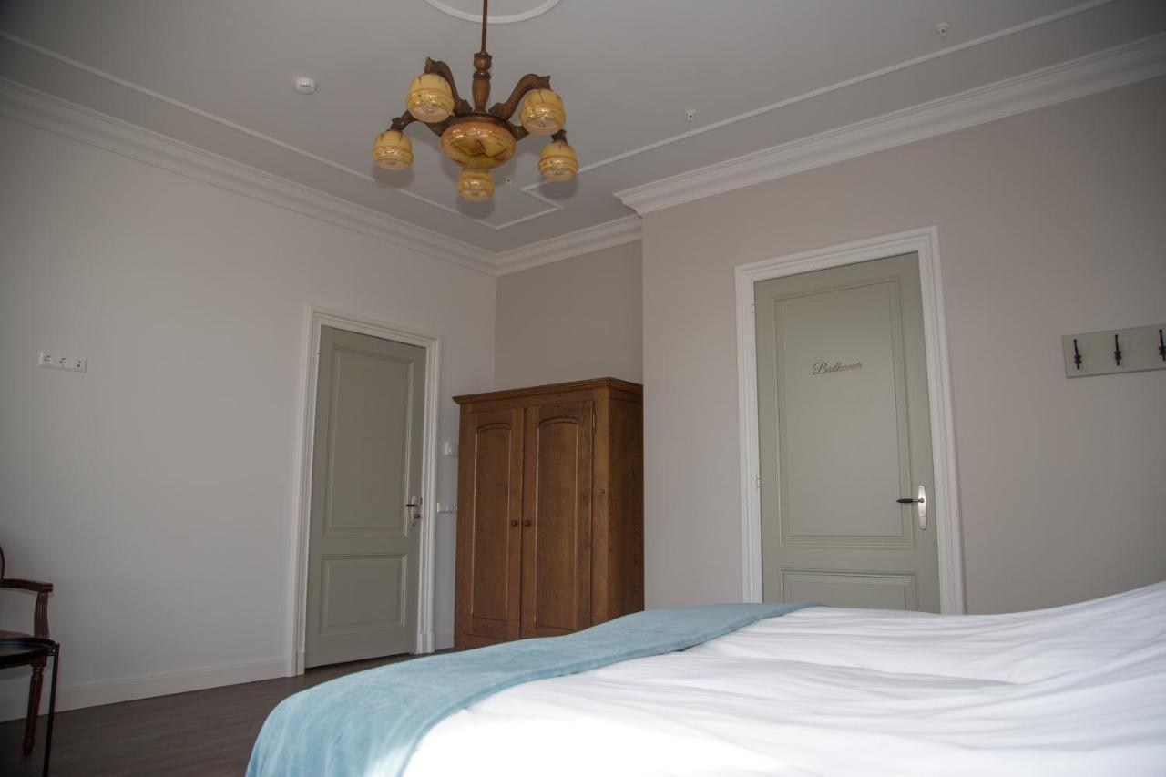 B&B Groepsaccommodatie De Pastorie Lage Mierde Экстерьер фото